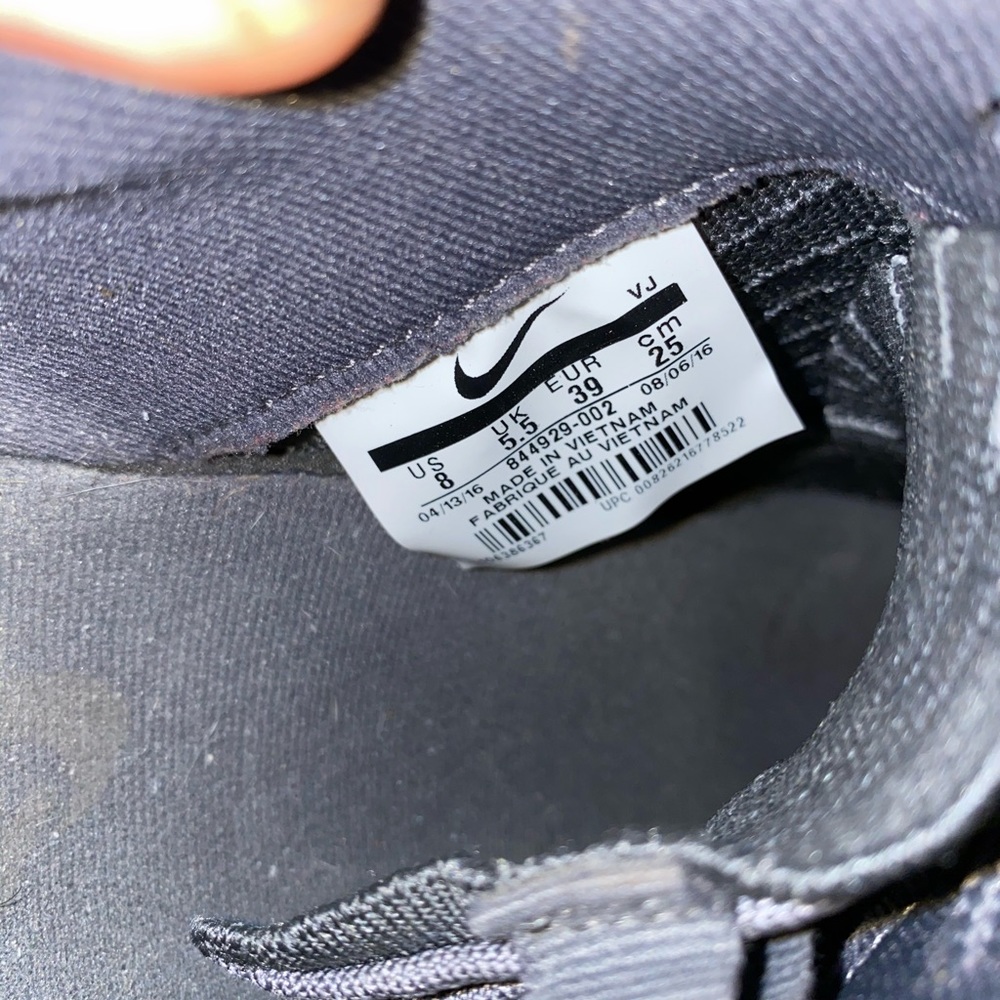 Grey Nike’s - Picture 5 of 6